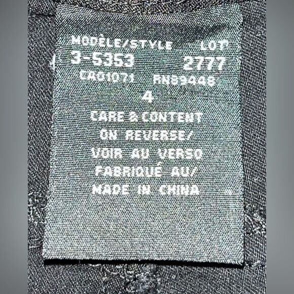 Simon Chang Black - Size 4 Pants stretch crop capri - front slit - Picture 5 of 6